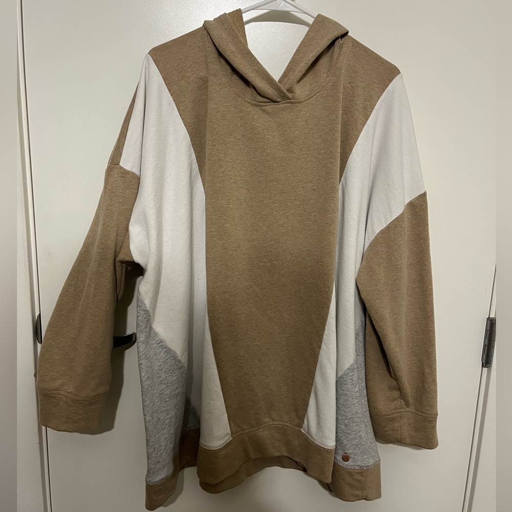COPY - Lane Bryant Livi Active women’s sweatshirt size 26/28
